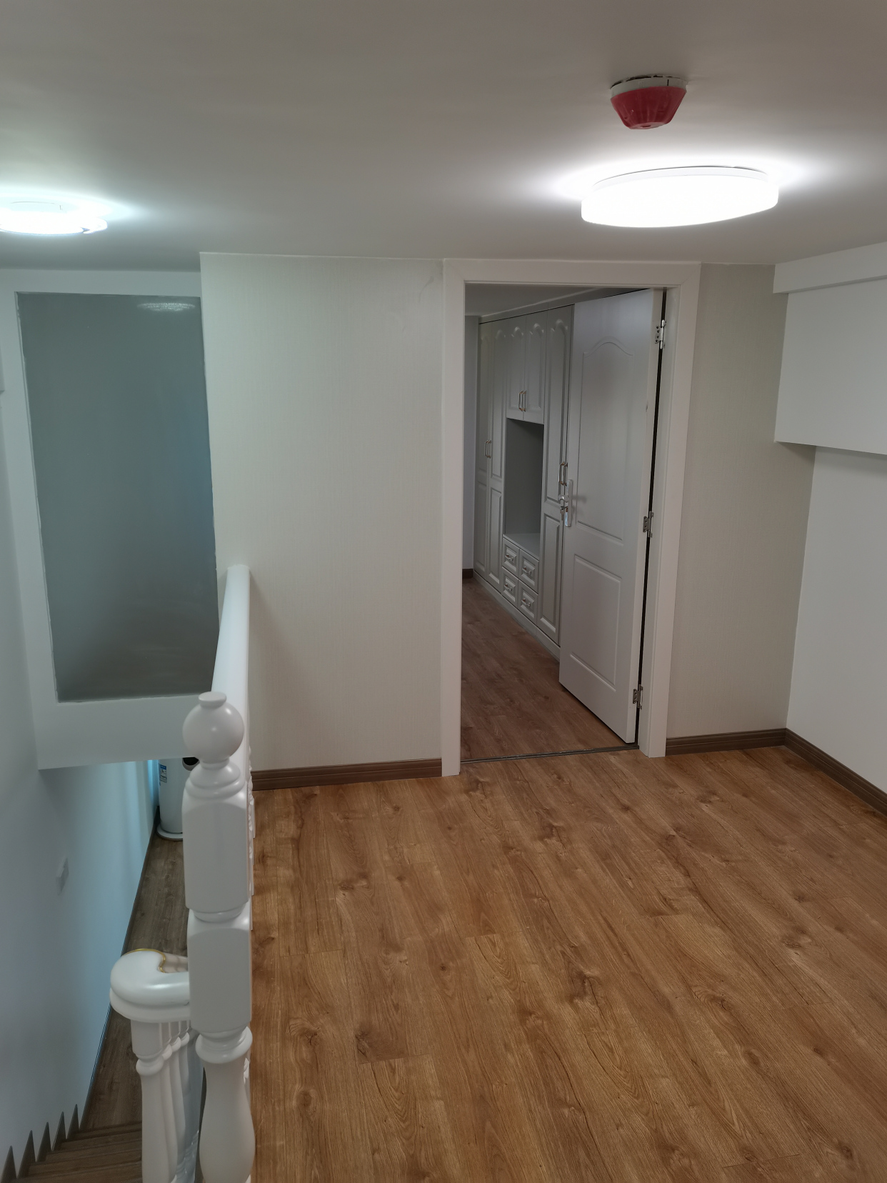 室内20平方公寓楼,做到两室两厅一厨二卫,储物空间也充足