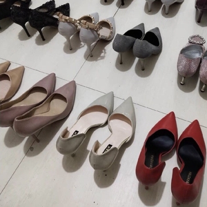 旧鞋子处理二手女鞋女生穿过的鞋子一次性六成新性感女人味高跟鞋