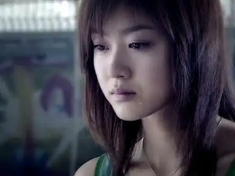 让人流泪的女生唯美伤感哭泣