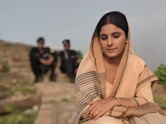 印第安人与isha talwar坦诚相处,爱上了她所有人.