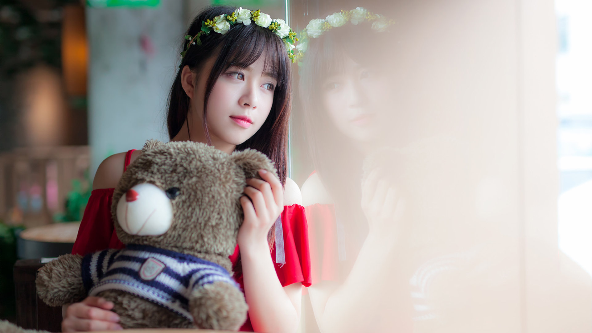 让人心动的漂亮女孩高清美女桌面壁纸