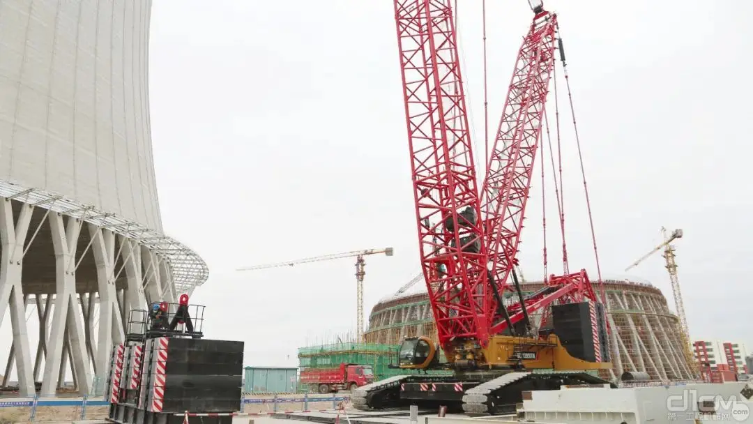 三一scc12000tm起重机助力准东华东疆电外送工程电源点建设