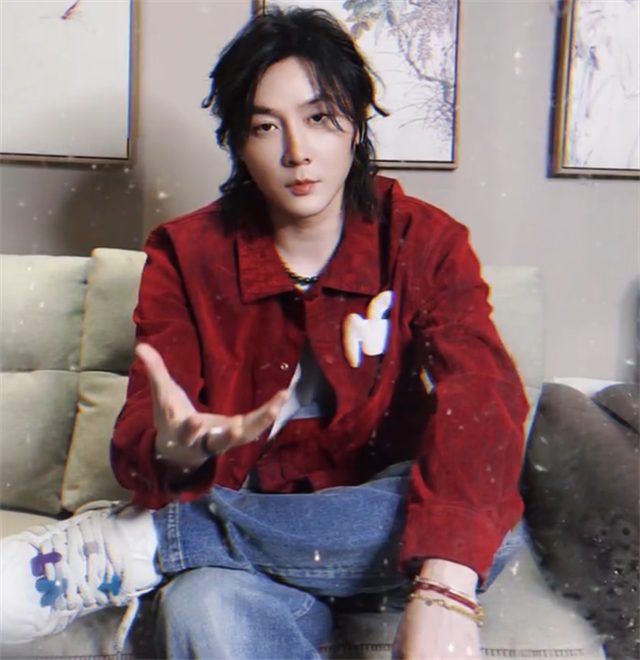 张大仙|帅回颜巅之后,张大仙一天换了3个新发型,高马尾赢还是挑染赢?