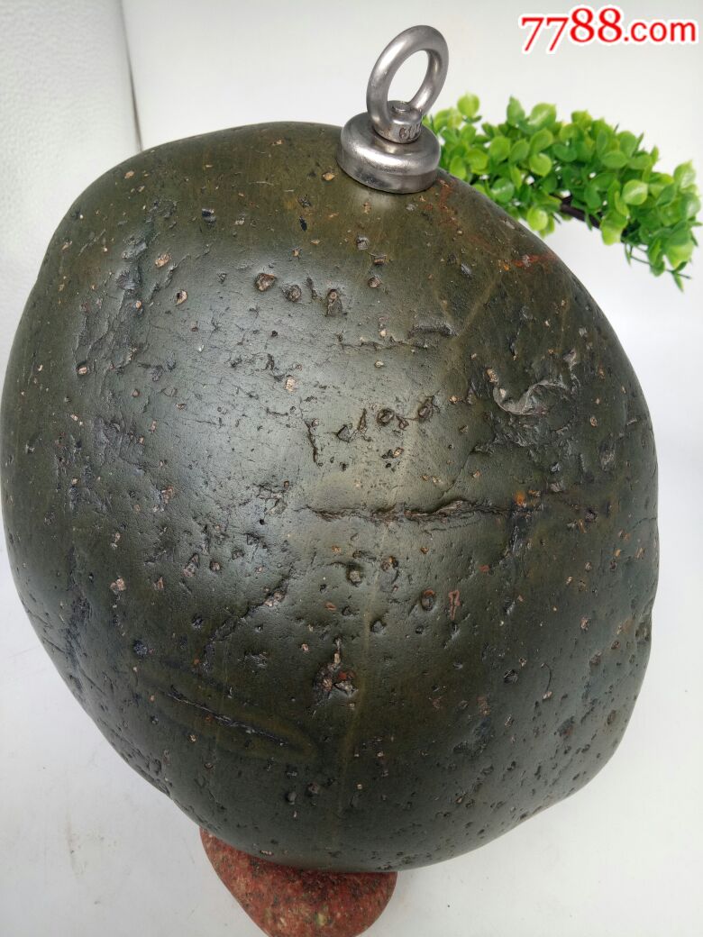 黑宝绿陨石(微弱磁)