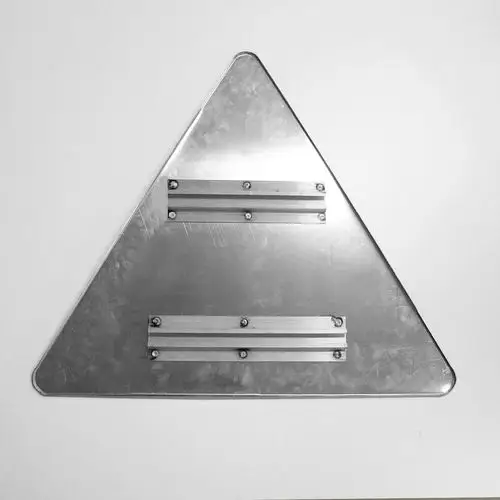 交通安全标志牌t字交叉口标示