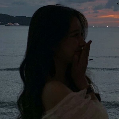 情侣头像真人一人一半