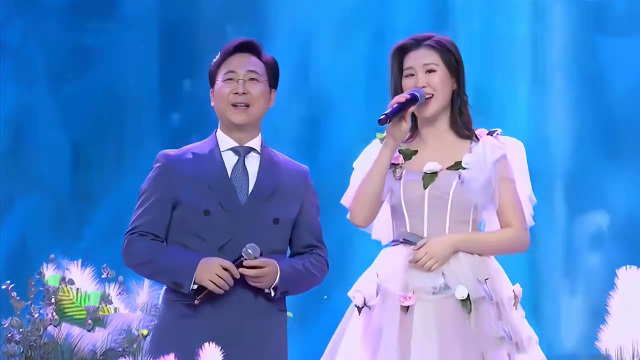 廖昌永和女儿唱《蝴蝶泉边》,女儿唱功竟不输父亲,明星父女同台