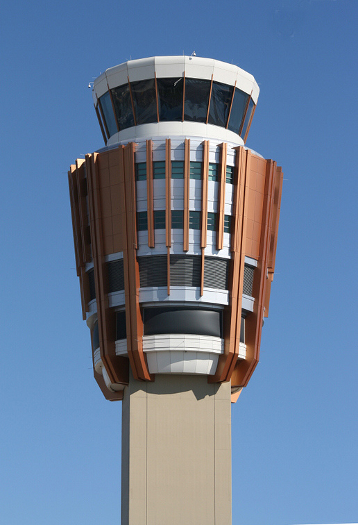 p>塔台或称 a target="_blank" href="/item/控制塔">控制塔 /a>,是