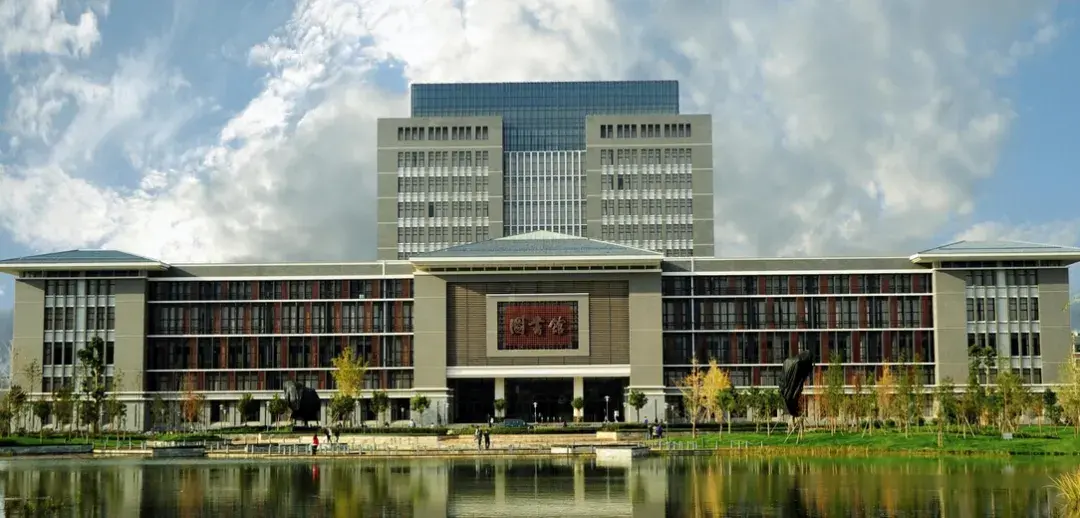 重庆师范大学和云南师范大学考研环境设计专业的话哪一个学校比较适合