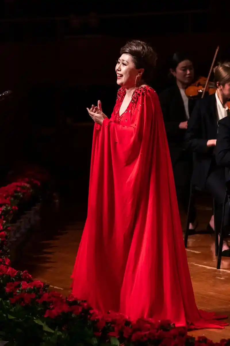 每次为我国著名女高音歌唱家,中央音乐学院声乐系教授,国家一级 - 抖