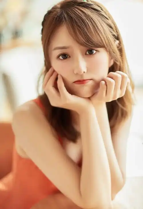 "长江以北,小七最美!",腾讯体育nba美女主播:王小七