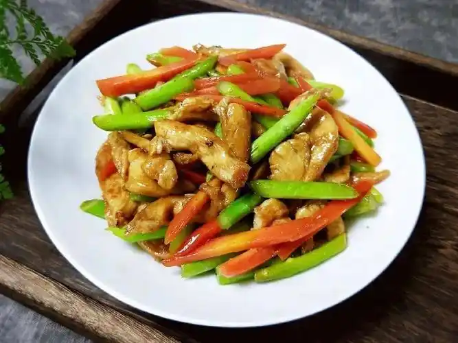 芦笋的做法大全("蔬菜之王"芦笋n种好吃到爆的做法)