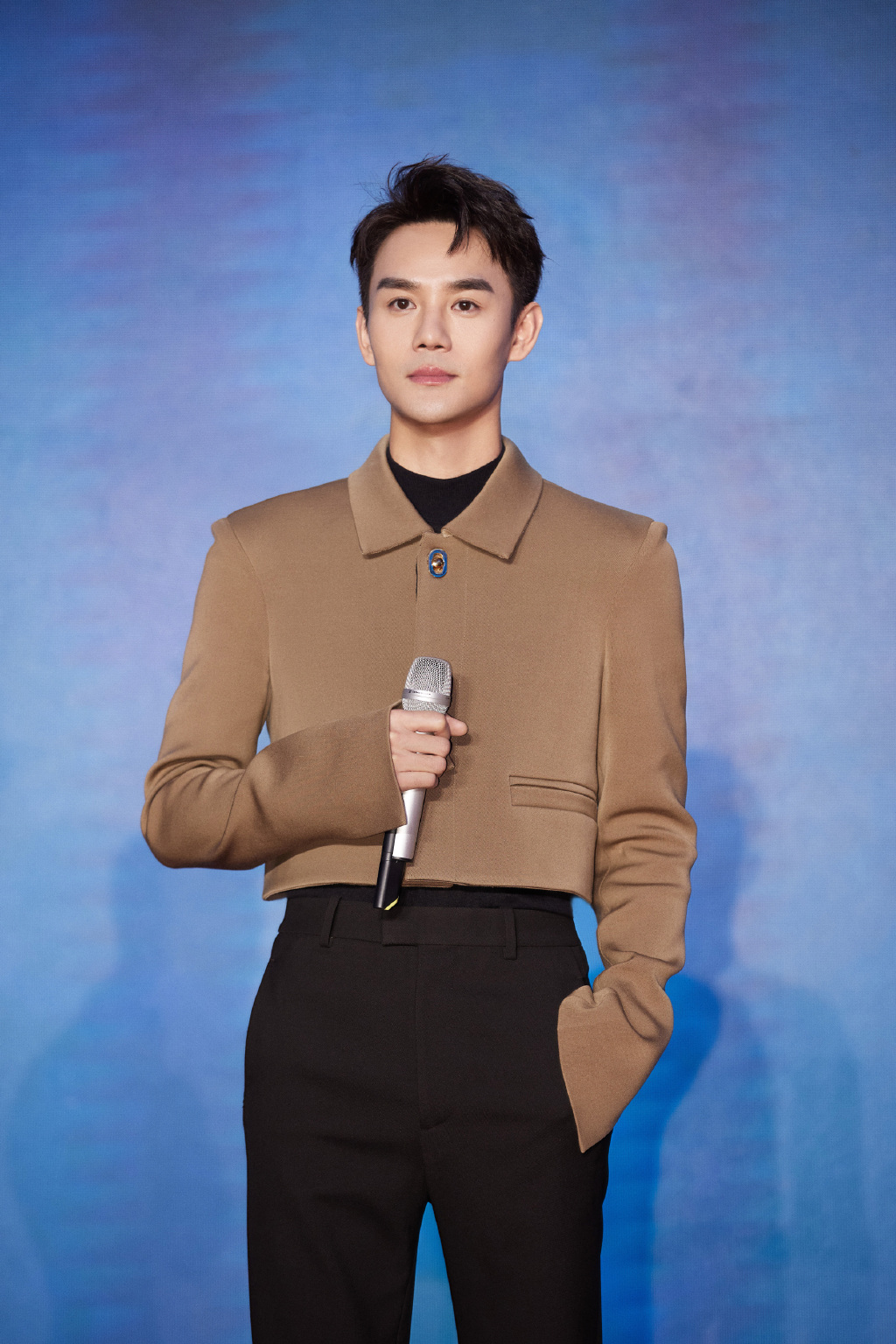 王凯超短夹克型男魅力帅气写真