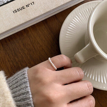 戴施华洛珍珠食指戒指环尾戒强光钛钢镀金秀气温尾戒极细2mm珍珠适合