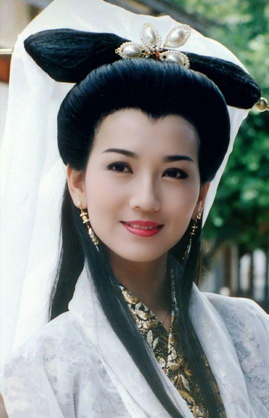 古典第一美女——赵雅芝白娘子(精修美图)