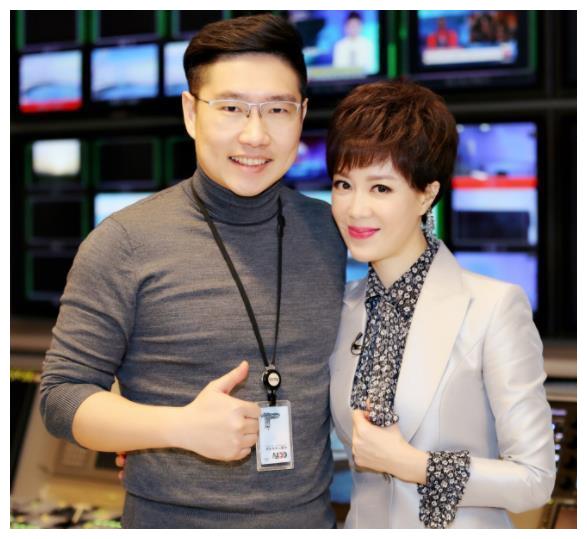 46岁央视主持李文静戴假发10多年与老公一直坚持成为丁克一族