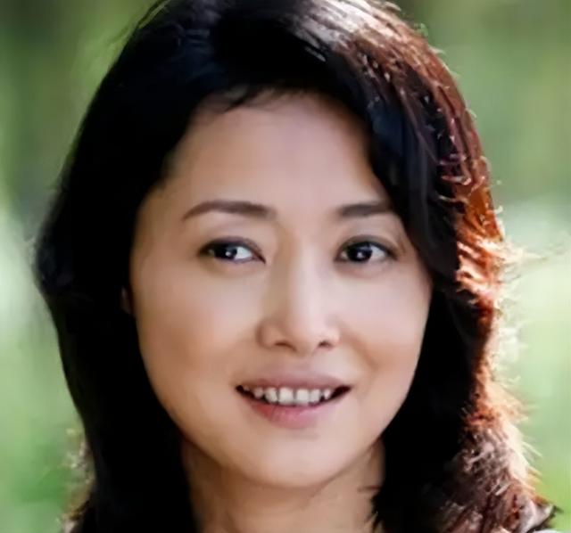 刘蓓:冯小刚曾力捧她,3婚嫁给前夫,儿子火遍全国