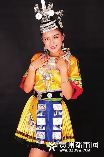 " href="/item/苗族/130741" data-lemmaid="130741">苗族 /a>女歌手