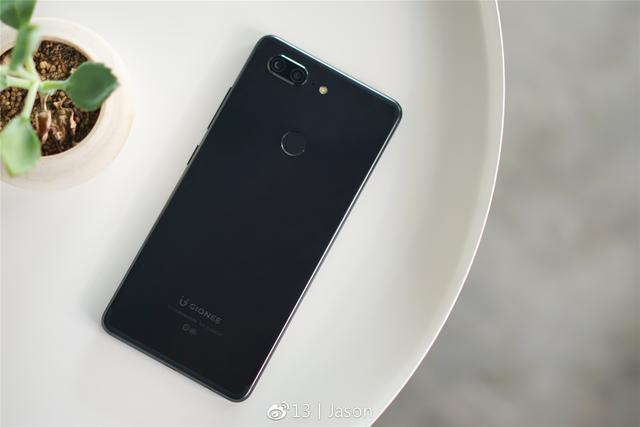 功能面面俱到的全面屏金立m7详细评测