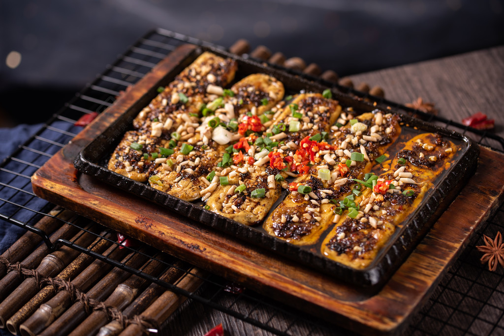 宜宾特色铁板烤包浆豆腐