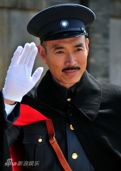 资料图片开国元勋朱德剧照沈保平饰蒋介石