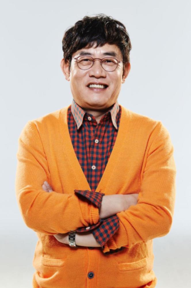 他用翻白眼打开局面韩国综艺大师李京奎的豪华别墅来之不易