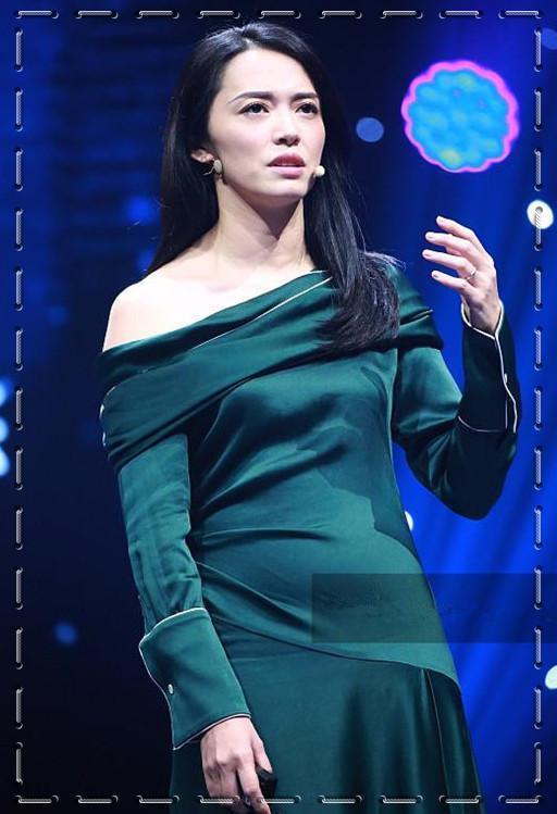 姚晨真狠!98斤体重穿78斤衣服,勒出的小肚腩看得我尴尬症都犯了