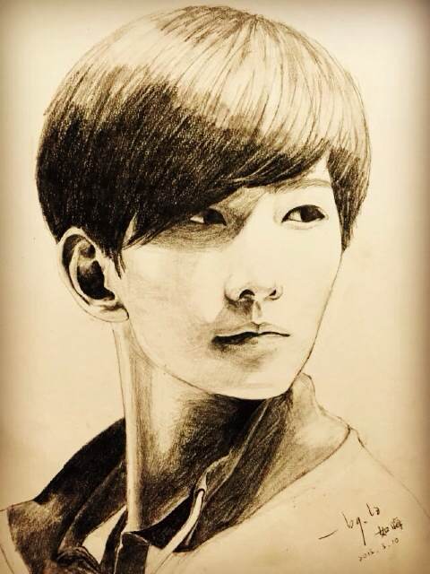 有没有跟这个一样但线条不一样的杨洋铅笔画图片