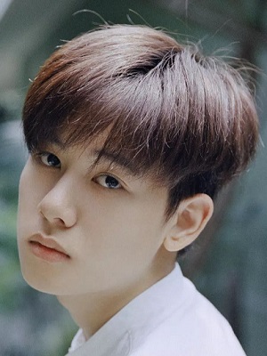 2022短发男生清爽发型  男生最帅发型图片