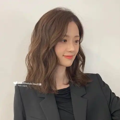 齐肩法式烫发中短发尴尬期必备 圆脸也可