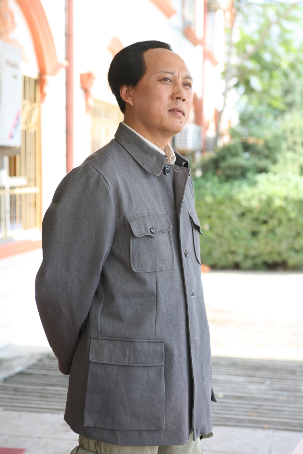 p>高宏亮,男,汉族,吉林省延边州汪清县人,1963年出生,毕业于上海戏剧