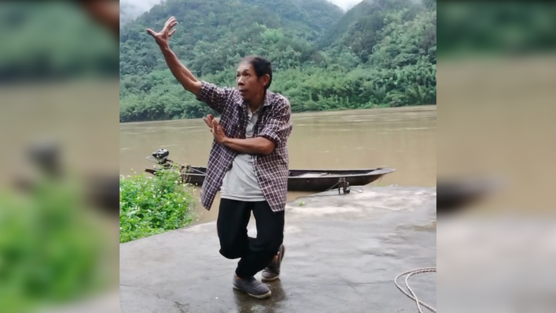 灵魂舞者吹歌:农村大叔乐观开朗,自学魔性舞蹈感动无数网友!