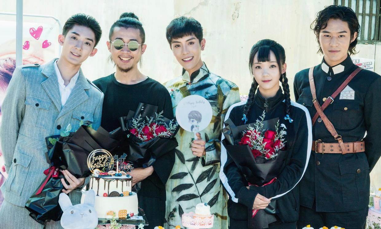 冯荔军《水墨人生》剧组庆生 携手吕小雨上演民国绝恋