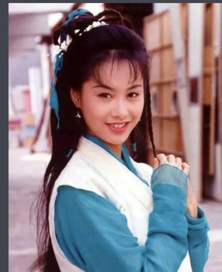 52岁朱茵:脸部圆润了一圈,「惊为天人」的紫霞仙子终究成为过去式