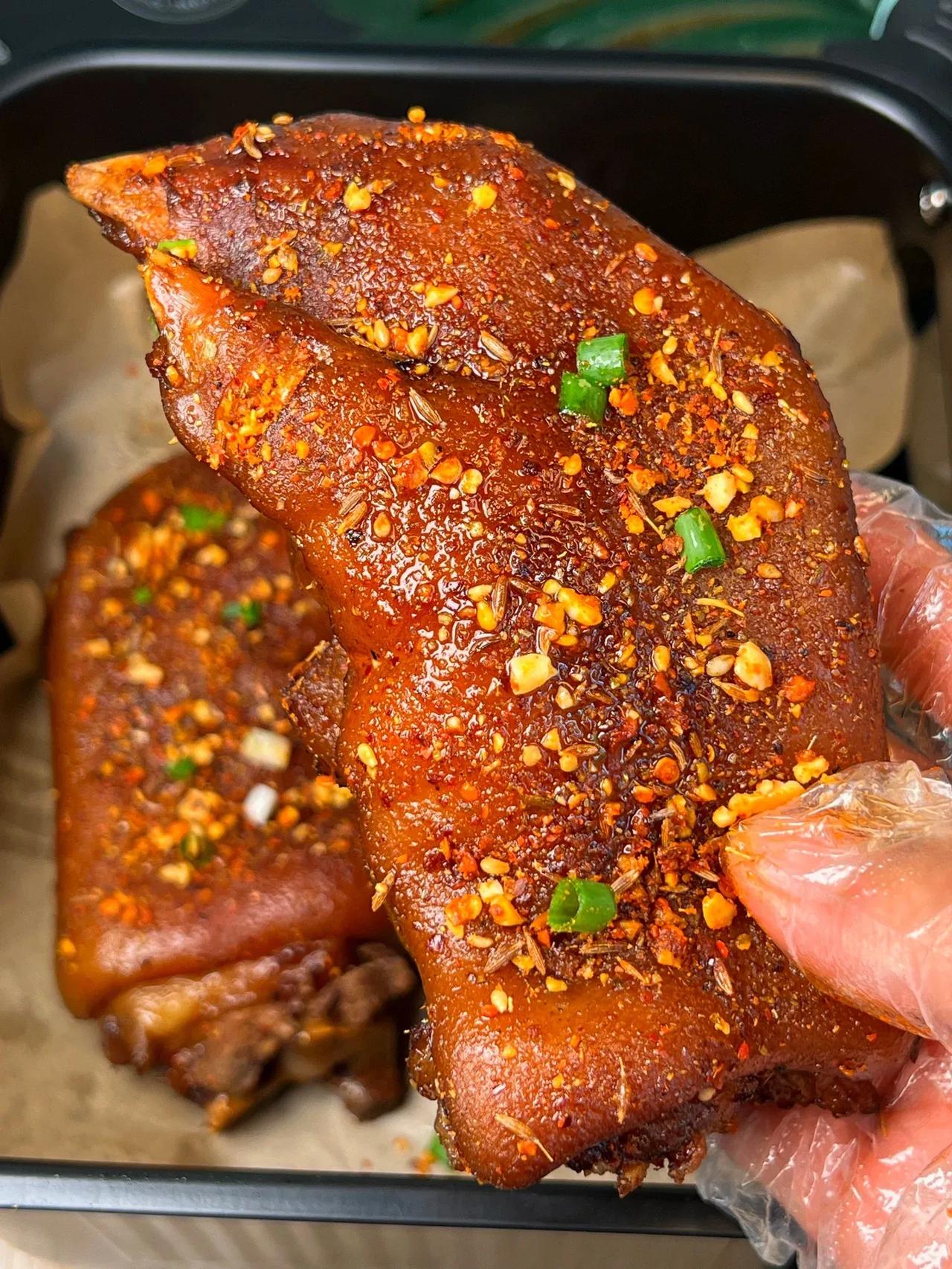 夜市烧烤之光75软糯脱骨的香辣烤猪蹄60|||夜市烤猪蹄,吃了一次真