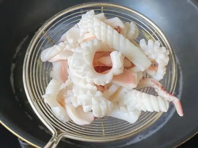 白灼鱿鱼