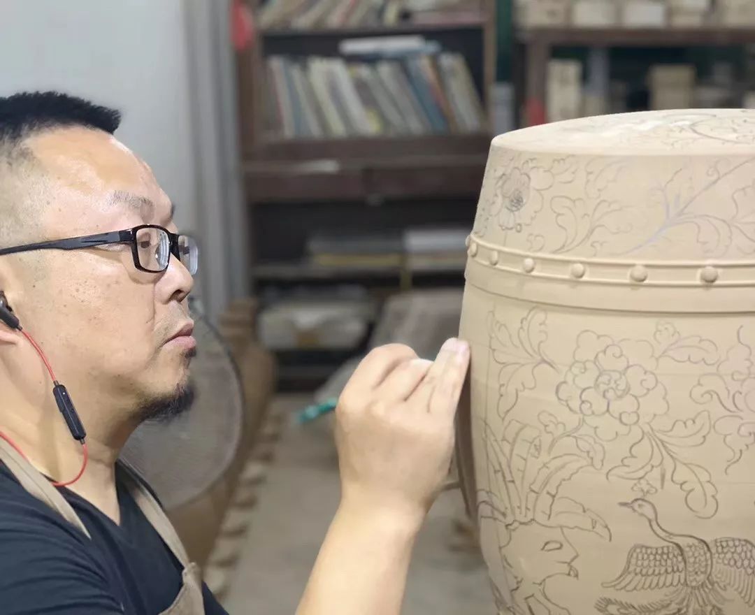 故宫天下龙泉特展里的这件青瓷出自张晞你知道吗