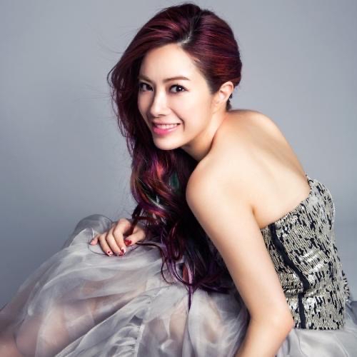 看来网友之前的爆料没错,徐怀钰浪姐划水太明显,边跳边看队友,齐舞