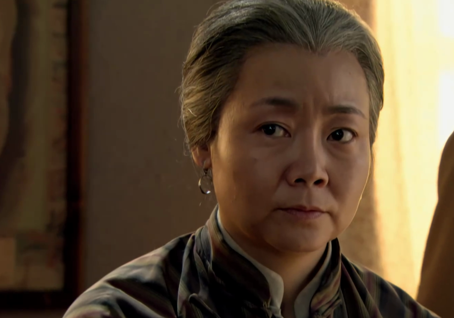 电视剧闯关东朱开山妻子文他娘扮演者萨日娜精美剧照图片