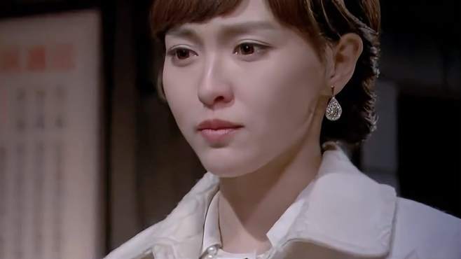 千金女贼:唐嫣探视冒牌姐姐,姐妹冰释前嫌,所有恩怨一笔勾销-影视综