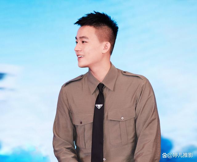 《风吹半夏》后,欧豪5部大戏蓄势待发,这样的资源帝你羡慕了吗