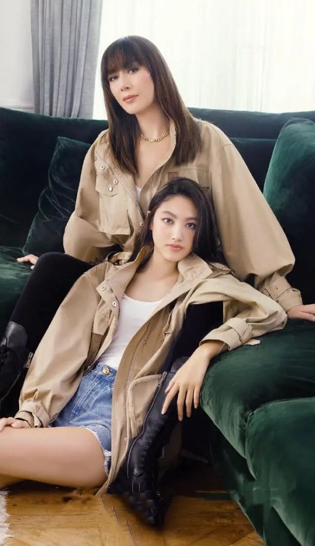 原创出道任达华甄子丹的女儿继承好基因邱淑贞柏安妮的女儿更惊艳