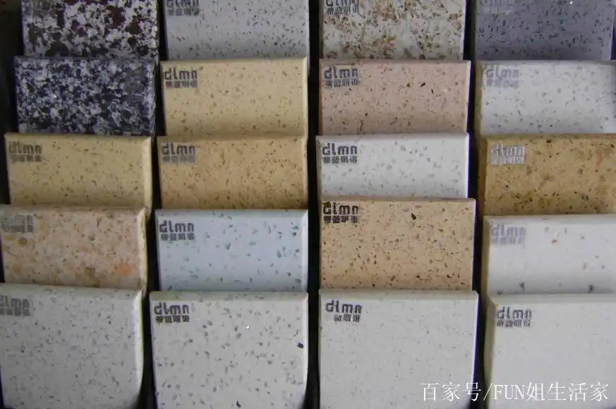 石英石厨房台面怎么选?颗粒大好还是颗粒小好?橱柜老板说出真相