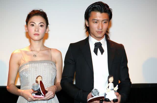 张柏芝居然"倒贴"谢霆锋?两人居然同时发动态,真的是巧合吗?