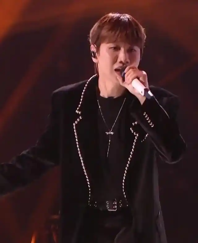 这一天,35岁的汪苏泷证明了,网络歌手和巨星的差距有多"残酷"