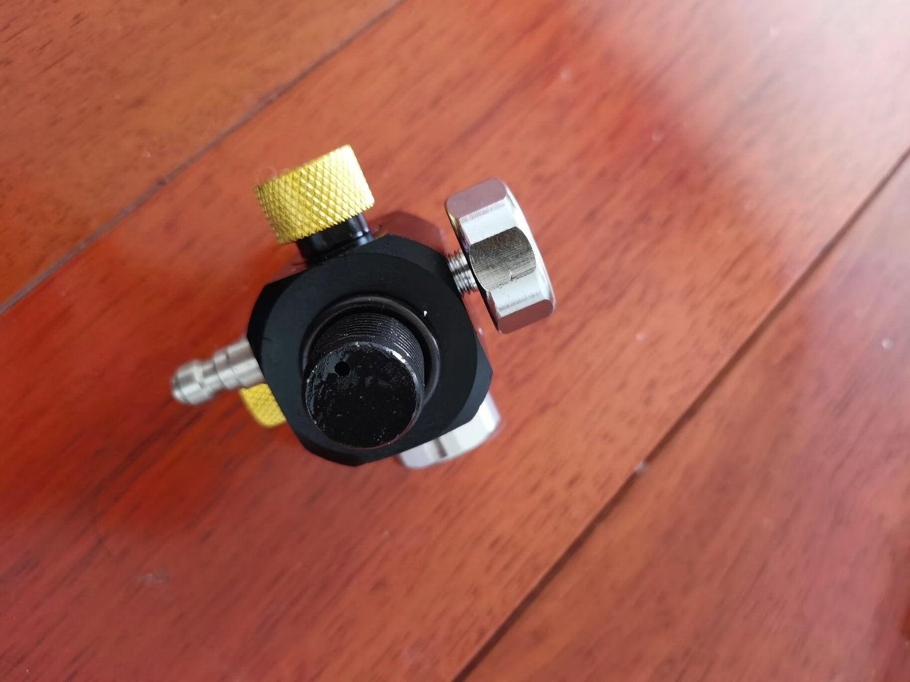 家装建材家装建材定制定制第十代恒压阀减压增压阀一体外调双表双开关