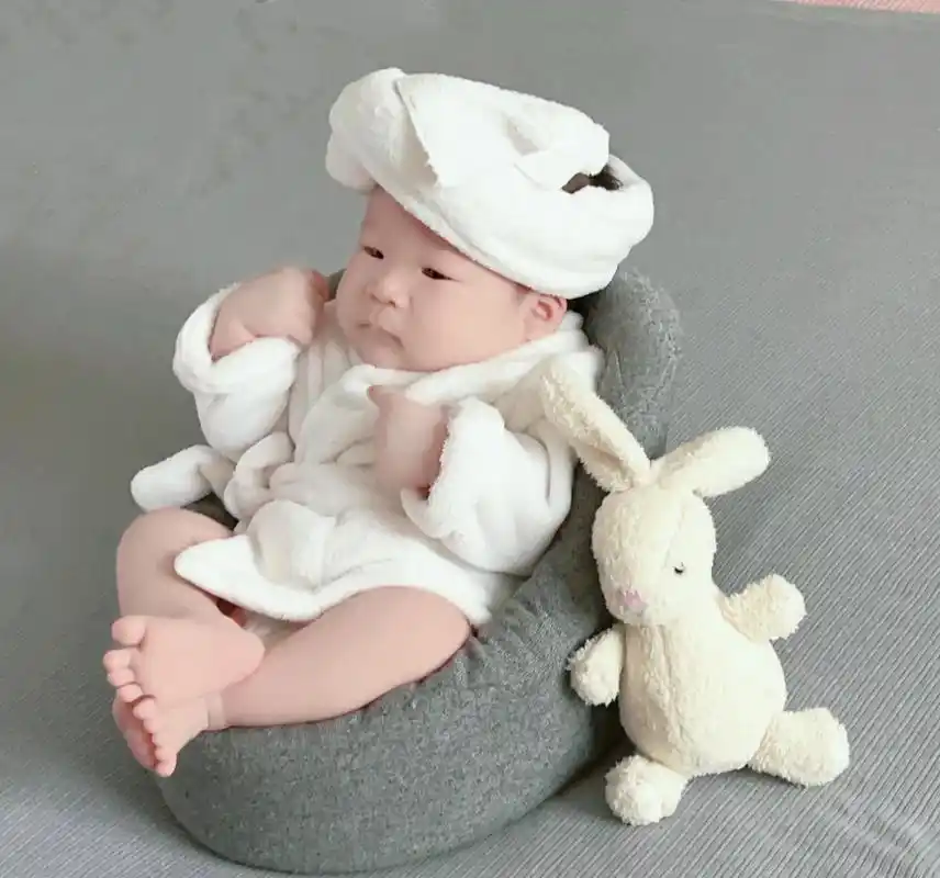 上热门 #胖嘟嘟小可爱 #新生儿摄影 #愿宝贝健康快乐的茁 - 抖音