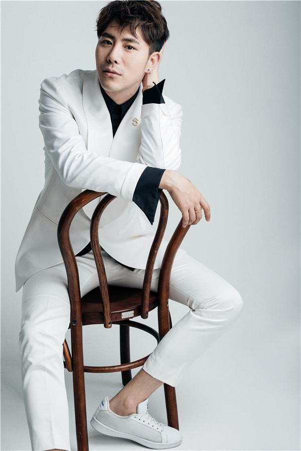 视频|2017smg播音主持新秀候选人-灏哲(电视)