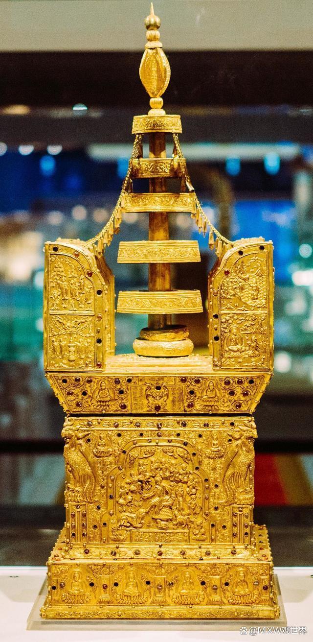 金轮法王,也被称为轮转圣王,最初是印度教的宗教术语,后来也被佛教所