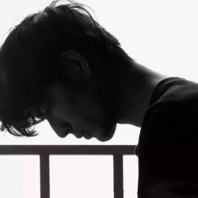 高清黑白男头 高清好看的伤感黑白男头图片_男生头像_美头网